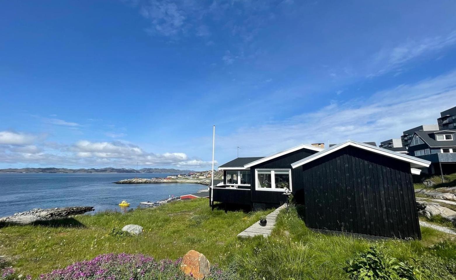 Villa The Black House Tuapannguit 48 Nuuk Exterior foto